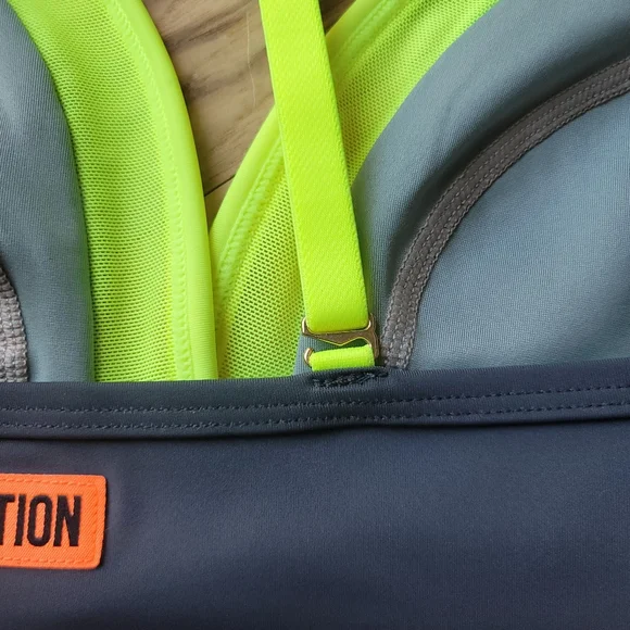 PE Nation Sprint Sports Bra - Picture 7 of 9